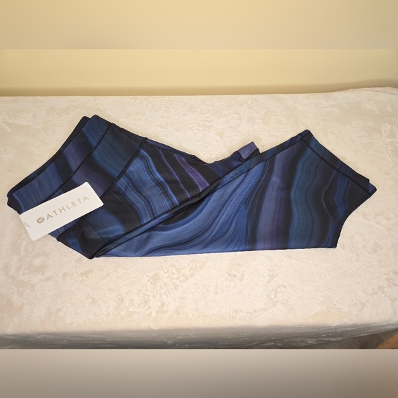 Athleta Accelerate Geode Crop Petal Pusher Leggings Size 2X Navy Black Purple - Picture 1 of 11